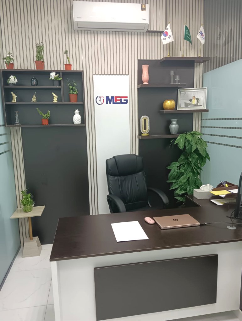 meg-ksa-office3